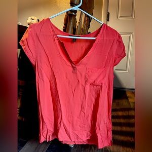 New, J. Crew women’s size M, flowy cotton top. Never been worn, only tried on.